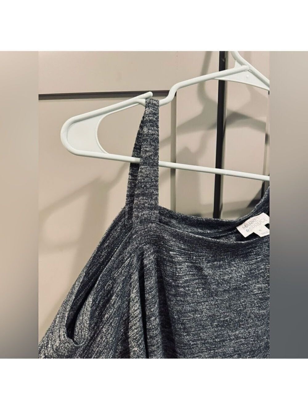 Market and Spruce. Xl. Gray - Picture 4 of 5